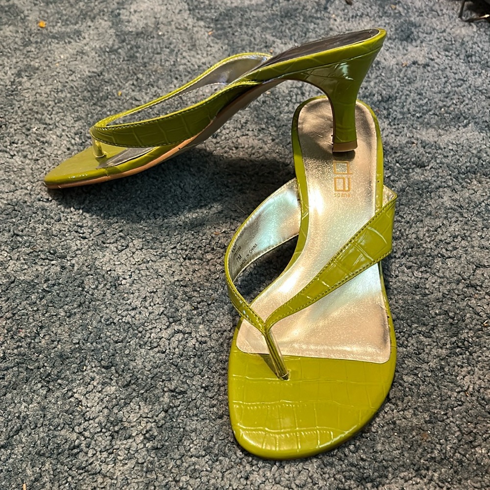 Green kitten heel